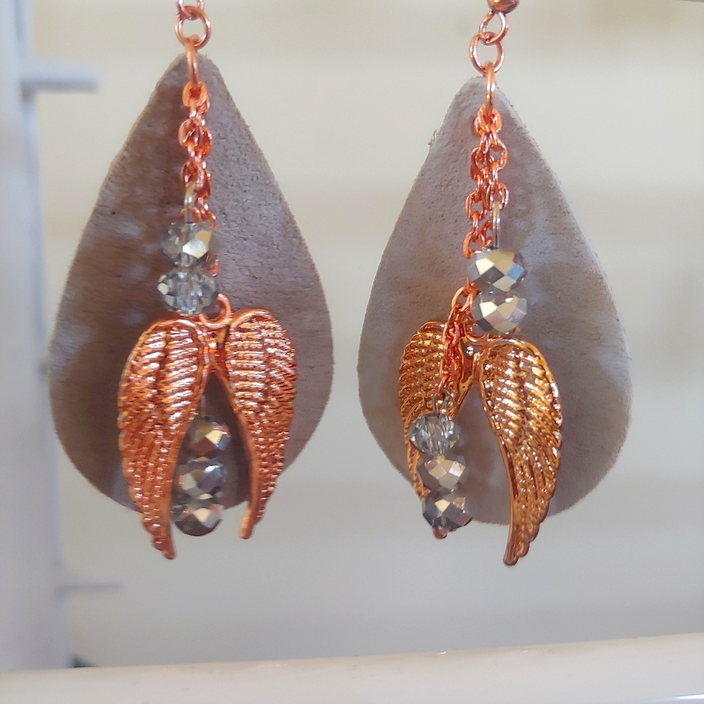 Leather earrings
